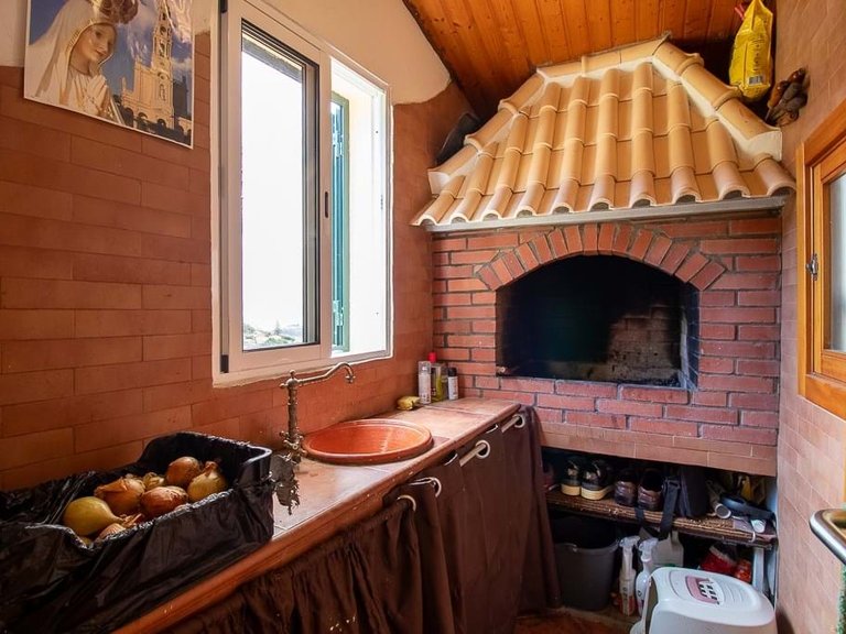Villa for Sale in Câmara De Lobos, Ilha Da Madeira, Portugal 2