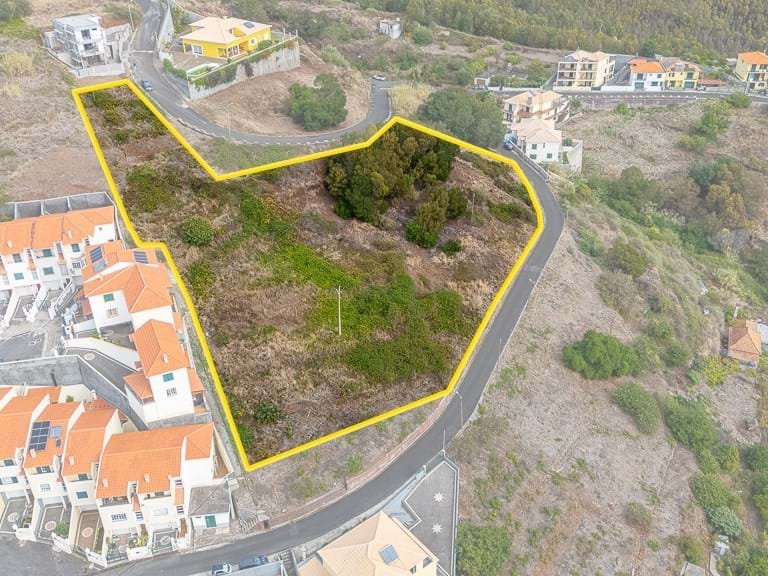 Plot for Sale in Santa Cruz, Ilha Da Madeira, Portugal 2