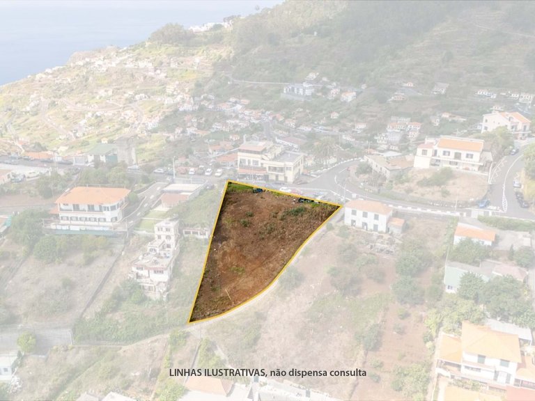 Plot for Sale in Câmara De Lobos, Ilha Da Madeira, Portugal 2