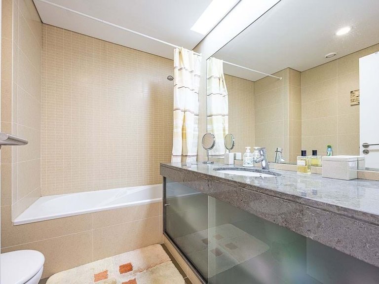 Apartment for Sale in Funchal, Ilha Da Madeira, Portugal 16