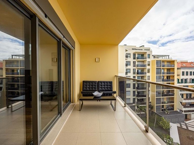 Apartment for Sale in Funchal, Ilha Da Madeira, Portugal 7