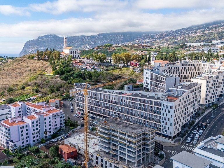Apartment for Sale in Funchal, Ilha Da Madeira, Portugal 23