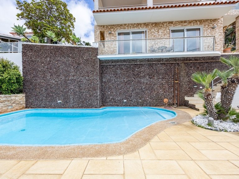 Villa for Sale in Santa Cruz, Ilha Da Madeira, Portugal 49
