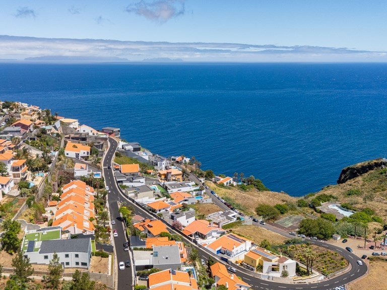 Villa for Sale in Santa Cruz, Ilha Da Madeira, Portugal 91