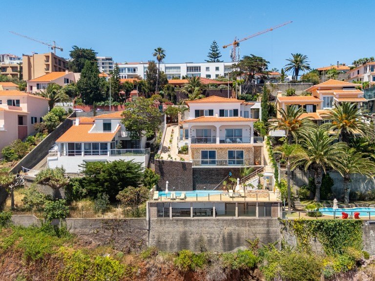 Villa for Sale in Santa Cruz, Ilha Da Madeira, Portugal 84