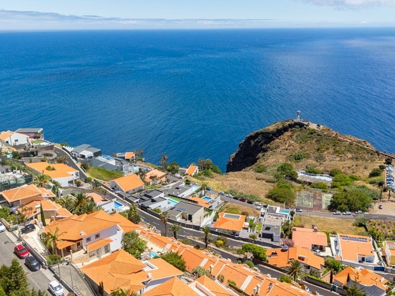 Villa for Sale in Santa Cruz, Ilha Da Madeira, Portugal 88