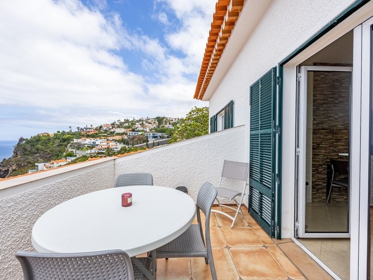 Villa for Sale in Santa Cruz, Ilha Da Madeira, Portugal 22