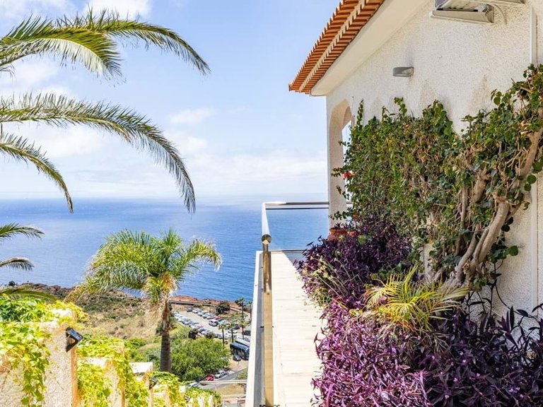 Villa for Sale in Santa Cruz, Ilha Da Madeira, Portugal 76
