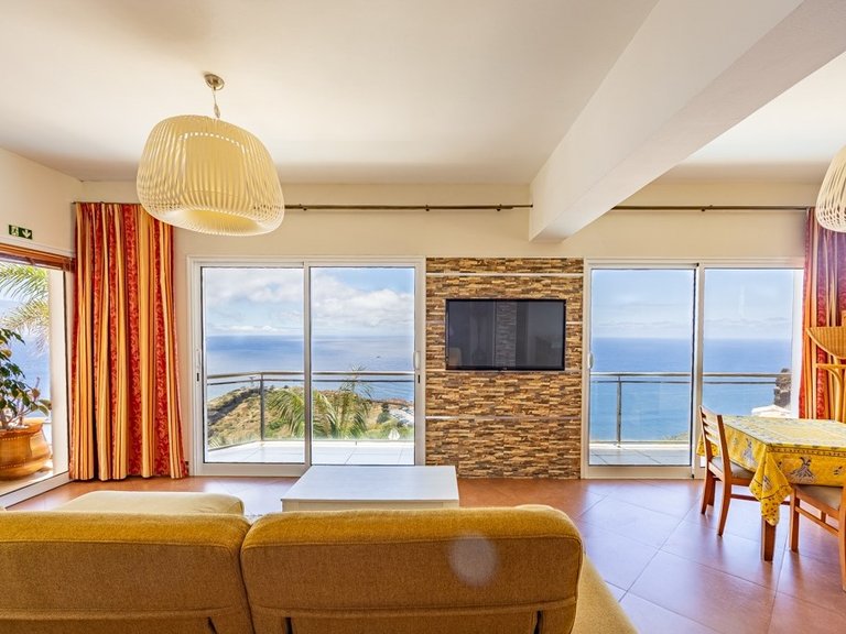 Villa for Sale in Santa Cruz, Ilha Da Madeira, Portugal 60