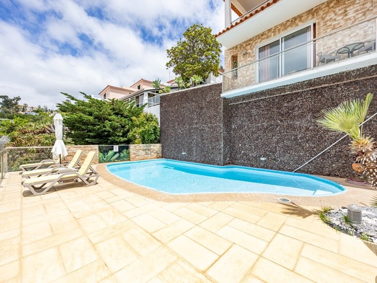 Villa for Sale in Santa Cruz, Ilha Da Madeira, Portugal 51