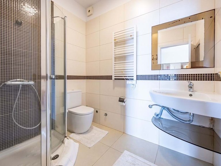 Villa for Sale in Santa Cruz, Ilha Da Madeira, Portugal 36