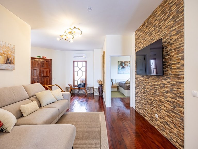 Villa for Sale in Santa Cruz, Ilha Da Madeira, Portugal 7
