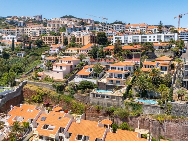 Villa for Sale in Santa Cruz, Ilha Da Madeira, Portugal 90