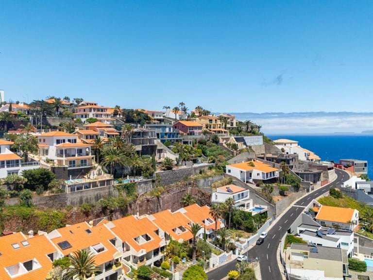 Villa for Sale in Santa Cruz, Ilha Da Madeira, Portugal 85