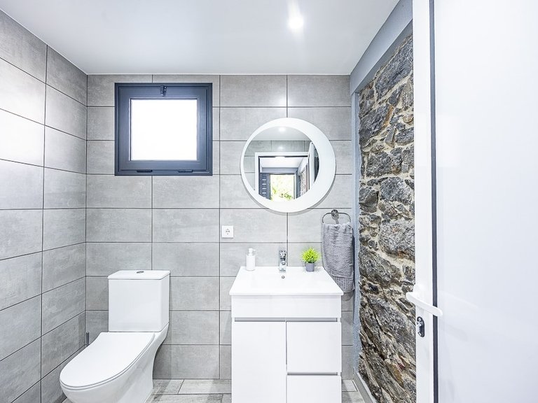 Villa for Sale in Ponta Do Sol, Ilha Da Madeira, Portugal 10