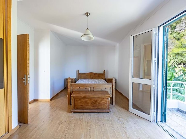 Villa for Sale in Ponta Do Sol, Ilha Da Madeira, Portugal 5