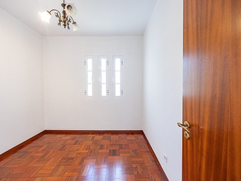 Villa for Sale in Funchal, Ilha Da Madeira, Portugal 15