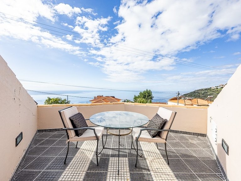 Villa for Sale in Calheta, Ilha Da Madeira, Portugal 13