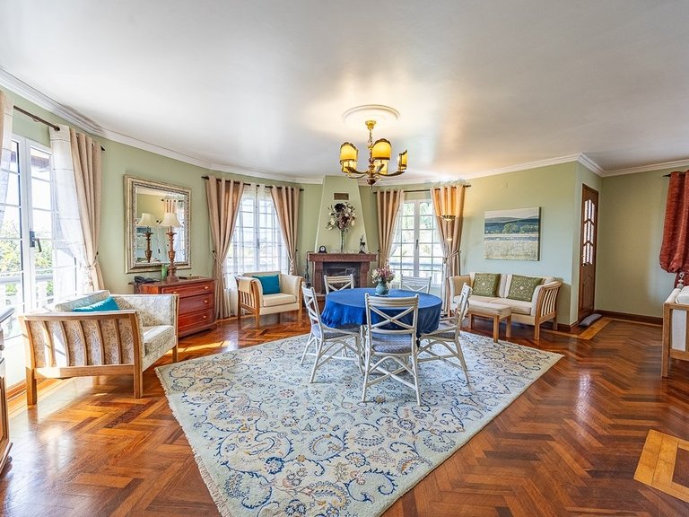Villa for Sale in Calheta, Ilha Da Madeira, Portugal 8