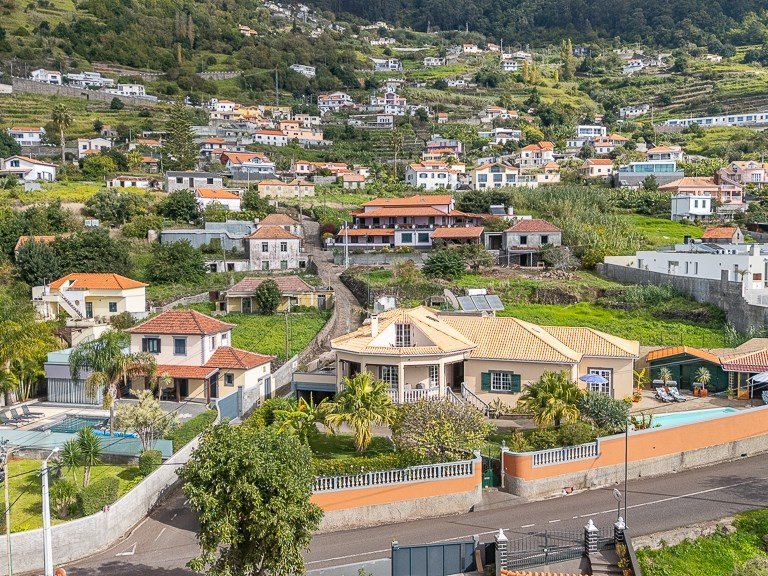 Villa for Sale in Calheta, Ilha Da Madeira, Portugal 35