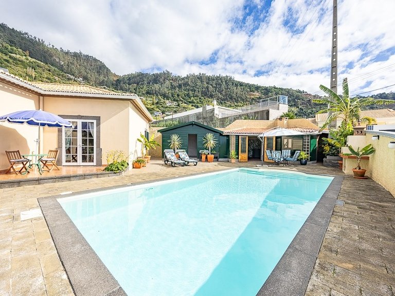 Villa for Sale in Calheta, Ilha Da Madeira, Portugal 28