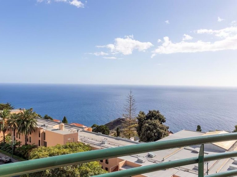 Apartment for Sale in Santa Cruz, Ilha Da Madeira, Portugal 12