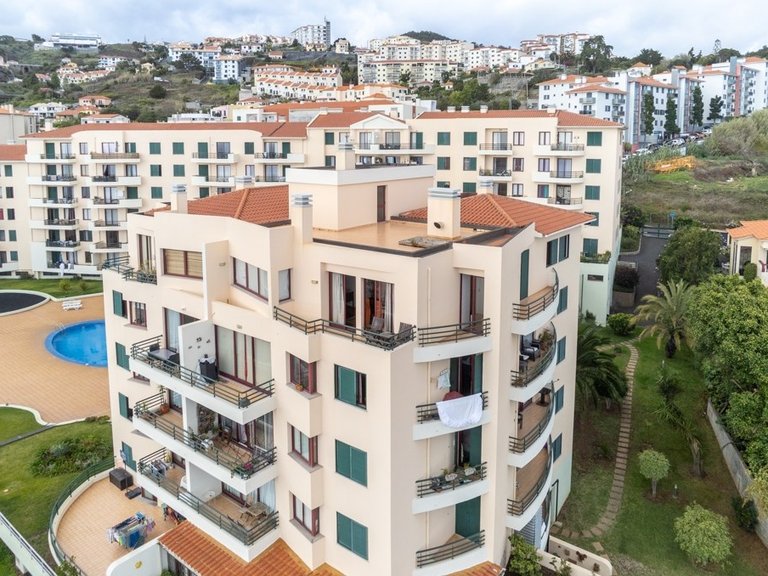 Apartment for Sale in Santa Cruz, Ilha Da Madeira, Portugal 29