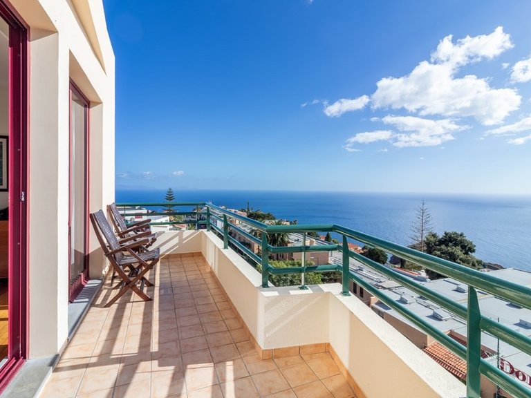 Apartment for Sale in Santa Cruz, Ilha Da Madeira, Portugal 3