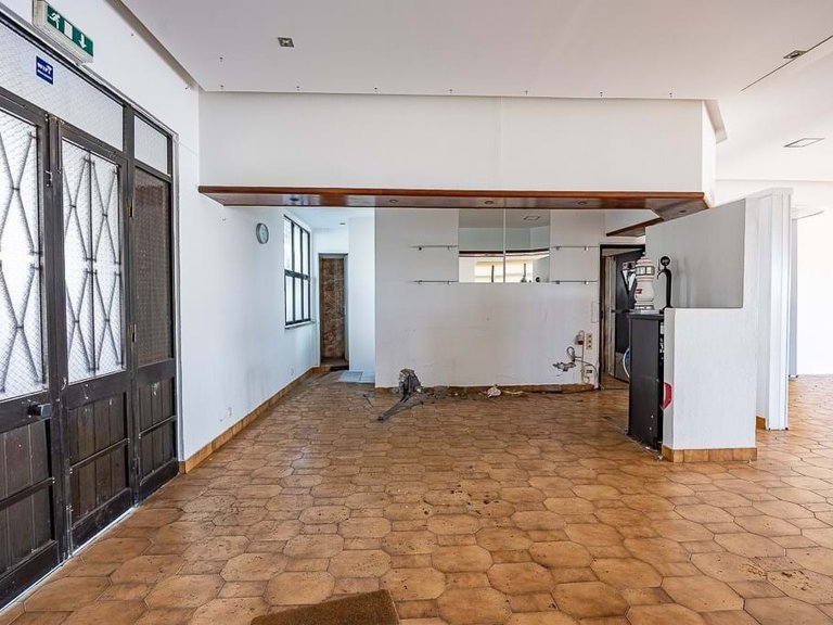 Villa for Sale in Funchal, Ilha Da Madeira, Portugal 6