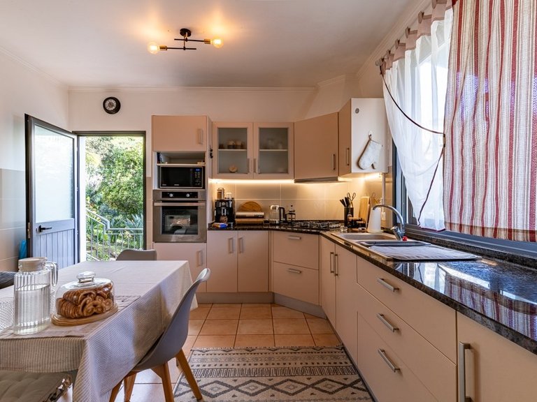 Villa for Sale in Santa Cruz, Ilha Da Madeira, Portugal 23