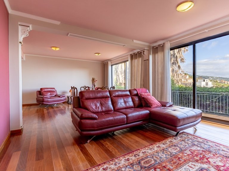 Villa for Sale in Santa Cruz, Ilha Da Madeira, Portugal 11