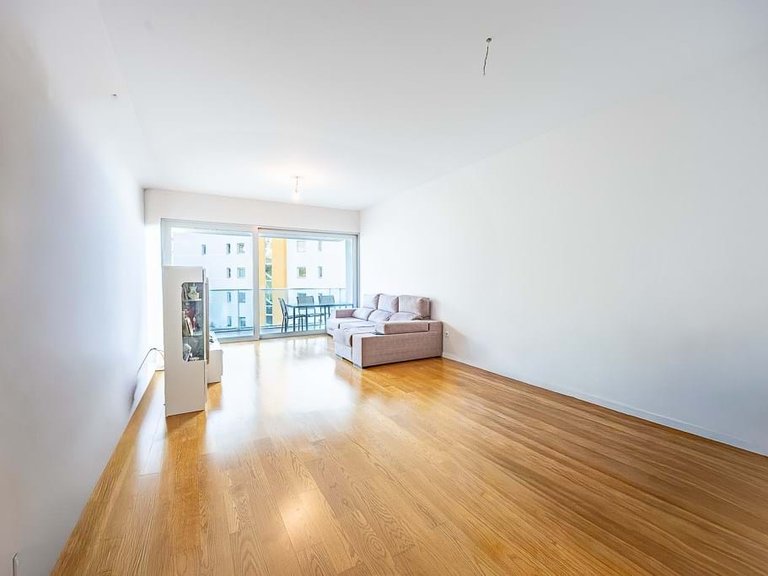 Apartment for Sale in Funchal, Ilha Da Madeira, Portugal 5