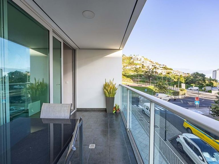 Apartment for Sale in Funchal, Ilha Da Madeira, Portugal 2