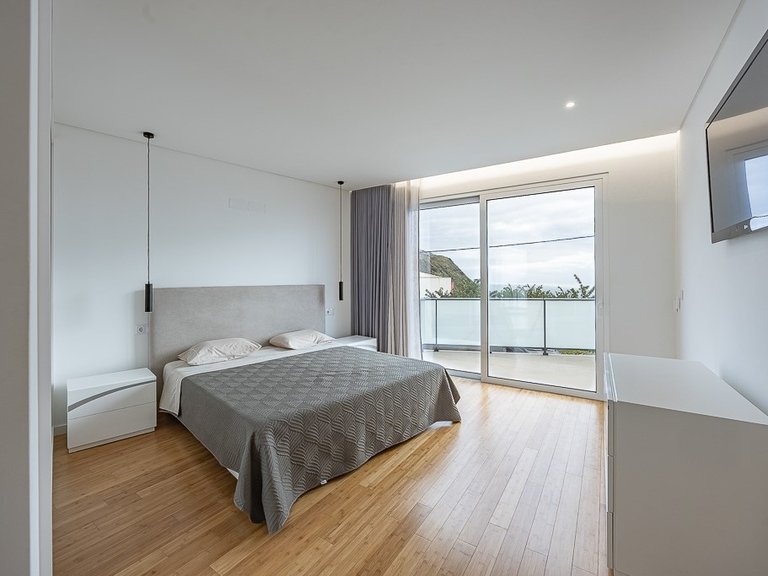 Villa for Sale in Calheta, Ilha Da Madeira, Portugal 17