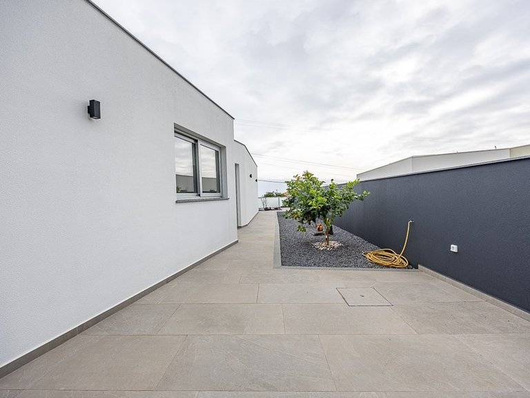 Villa for Sale in Calheta, Ilha Da Madeira, Portugal 29