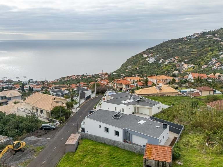 Villa for Sale in Calheta, Ilha Da Madeira, Portugal 36
