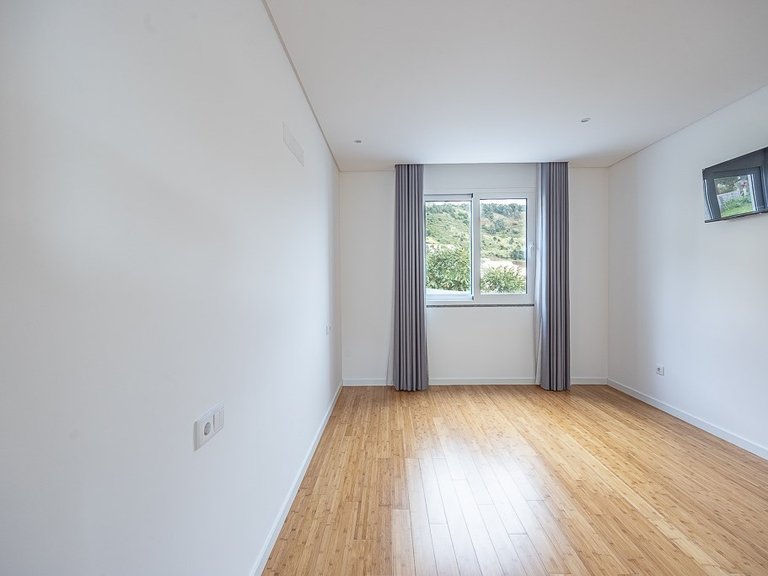 Villa for Sale in Calheta, Ilha Da Madeira, Portugal 22