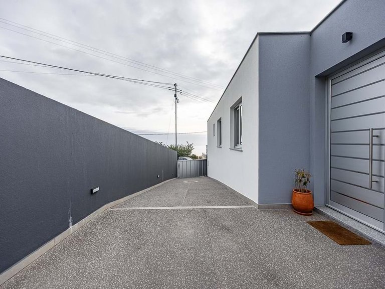 Villa for Sale in Calheta, Ilha Da Madeira, Portugal 32