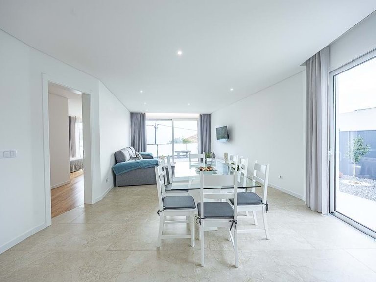 Villa for Sale in Calheta, Ilha Da Madeira, Portugal 10