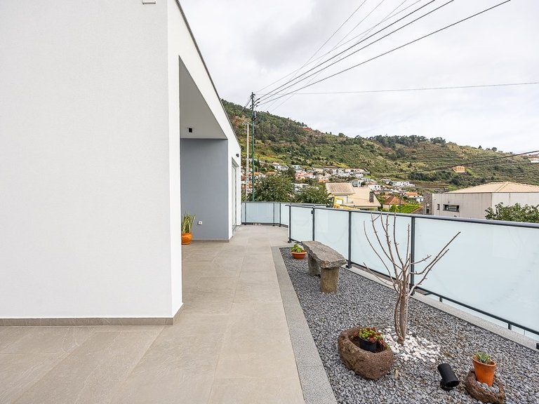 Villa for Sale in Calheta, Ilha Da Madeira, Portugal 28