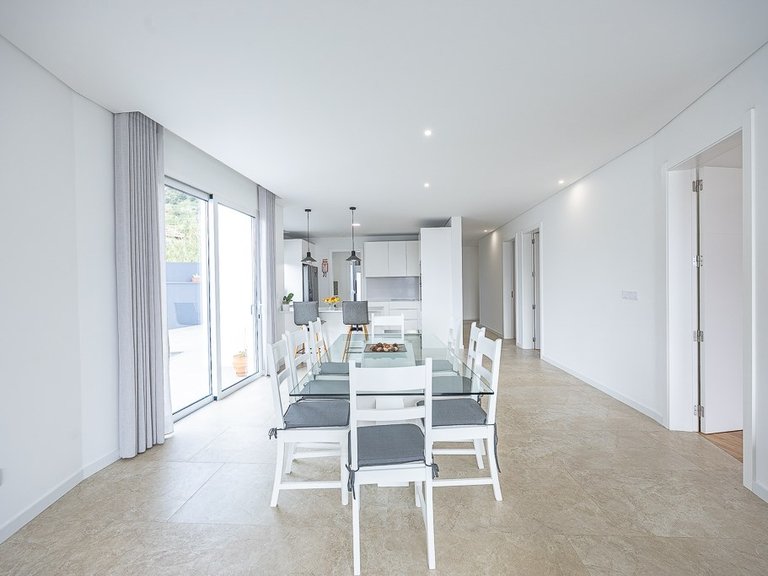 Villa for Sale in Calheta, Ilha Da Madeira, Portugal 7