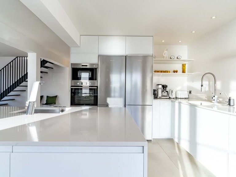 Villa for Sale in Funchal, Ilha Da Madeira, Portugal 11
