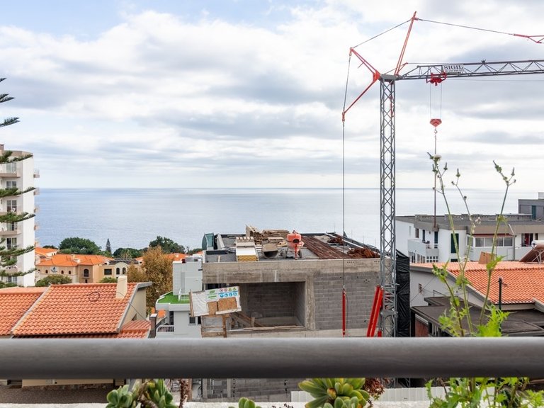 Apartment for Sale in Funchal, Ilha Da Madeira, Portugal 5