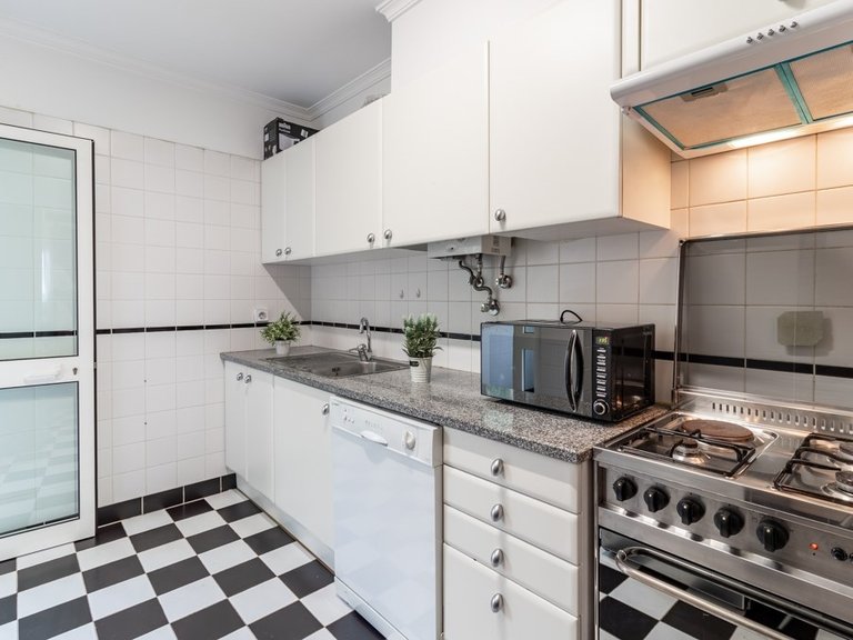 Apartment for Sale in Funchal, Ilha Da Madeira, Portugal 6