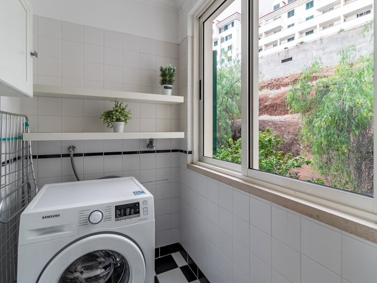 Apartment for Sale in Funchal, Ilha Da Madeira, Portugal 9
