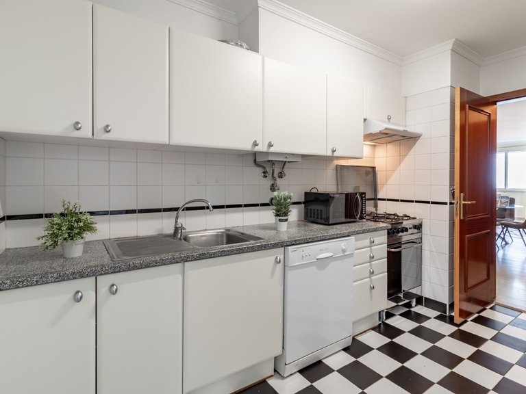 Apartment for Sale in Funchal, Ilha Da Madeira, Portugal 7
