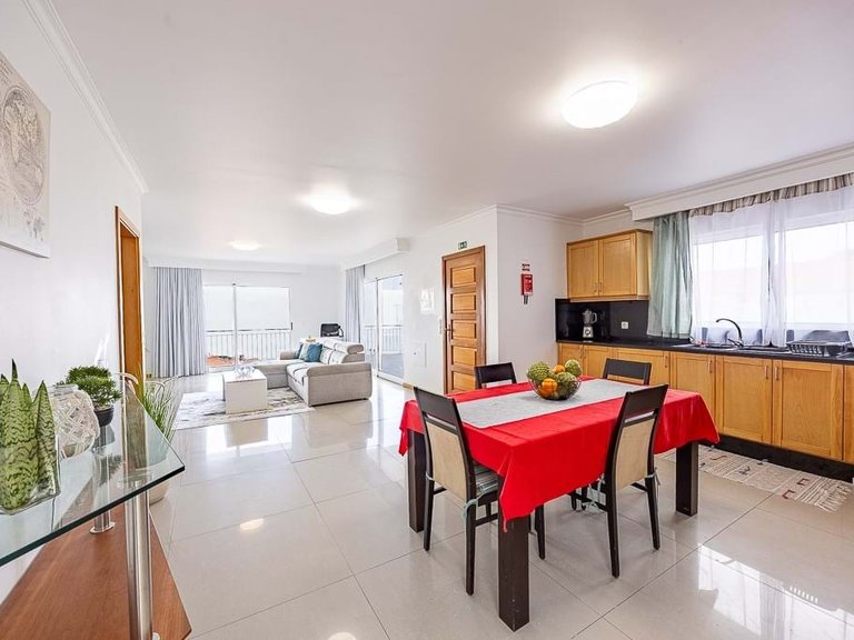 Villa for Sale in Calheta, Ilha Da Madeira, Portugal 9