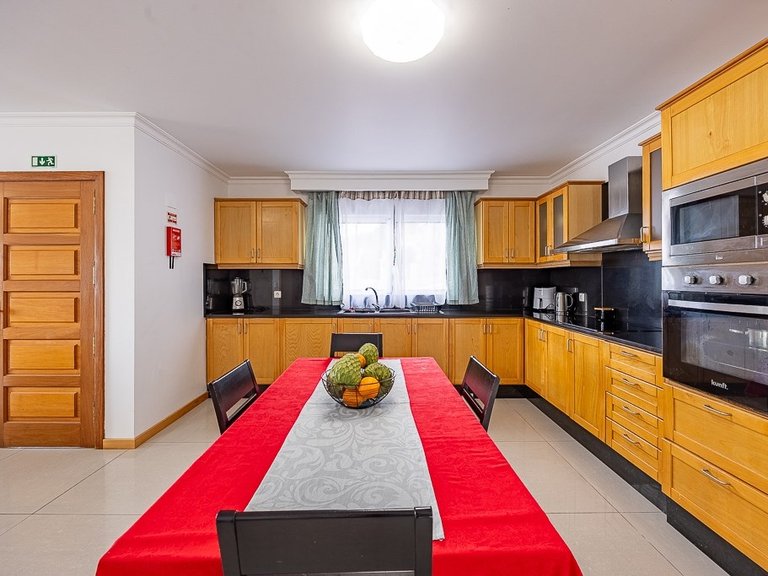 Villa for Sale in Calheta, Ilha Da Madeira, Portugal 7