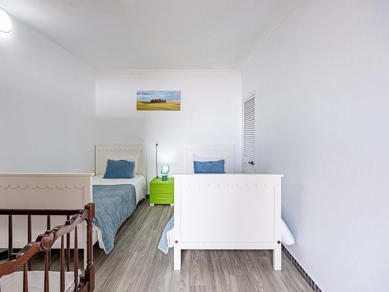 Villa for Sale in Calheta, Ilha Da Madeira, Portugal 35
