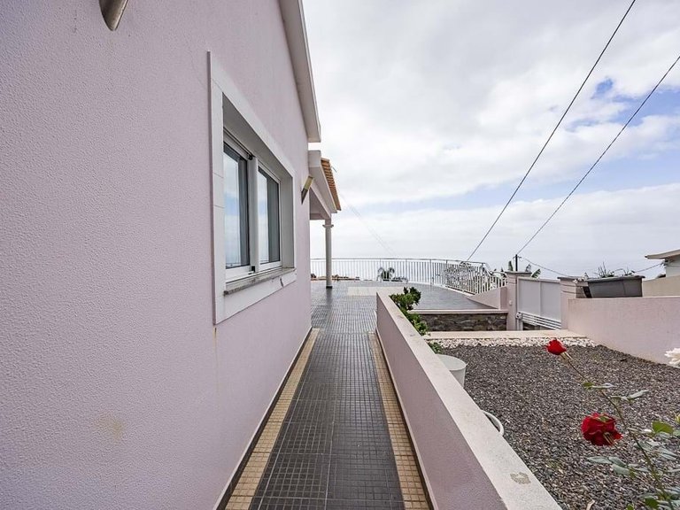 Villa for Sale in Calheta, Ilha Da Madeira, Portugal 40